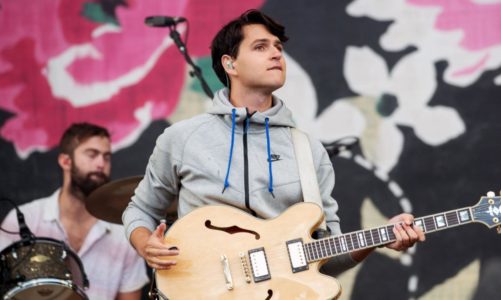 VAMPIRE WEEKEND: MODERNOS QUE TOCAN A-PUNK