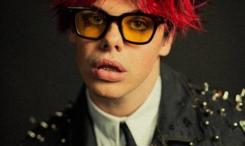 YUNGBLUD LANZÓ SU NUEVO ÁLBUM WEIRD!