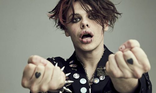 YUNGBLUD ESTRENA VIDEOCLIP OFICIAL PARA ‘ACTING LIKE THAT’