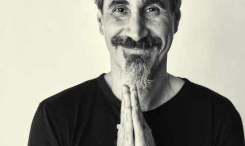 SERJ TANKIAN, LÍDER DE SYSTEM OF A DOWN, LANZÓ ELASTICITY