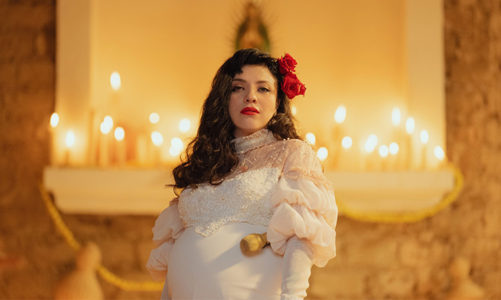 MON LAFERTE ESTRENA ‘PLACER HOLLYWOOD’