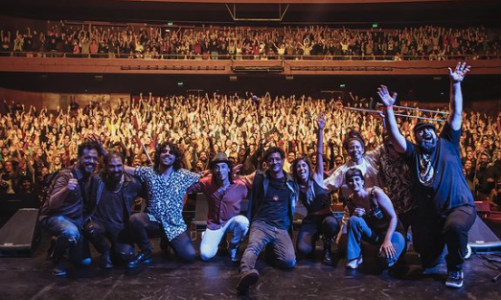 MUERDO EN EL GRAN REX: LLENANDO LOS ESPACIOS VACÍOS