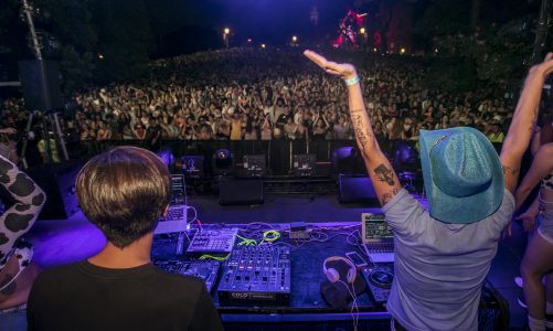 ARRANCA AMOR DE VERANO EN EL CC RECOLETA Y PLAZA FRANCIA