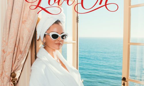 SELENA GÓMEZ REGRESA CON UN NUEVO SENCILLO COQUETO “LOVE ON”